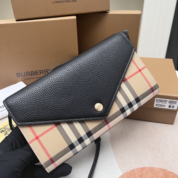 バーバリー財布内部構造
